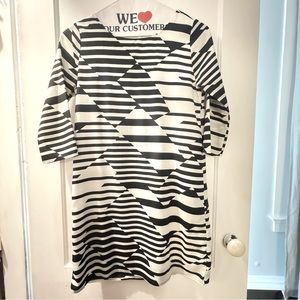 Black and white tunic dress